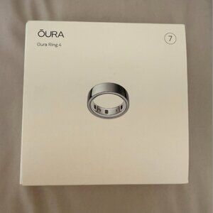 Oura Ring 4 Smart Ring 4th Gen. - Size 8 - Silver Activity Tracker - OPEN BOX!